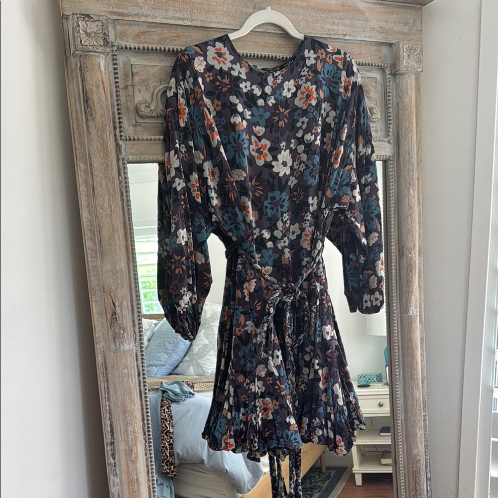 Storia Floral Long Sleeve Dress - Black and Blue